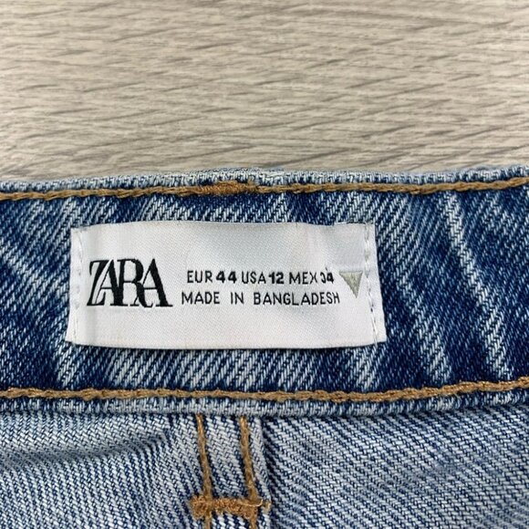 Zara Distressed Raw Hem Jean Shorts - Picture 6 of 12